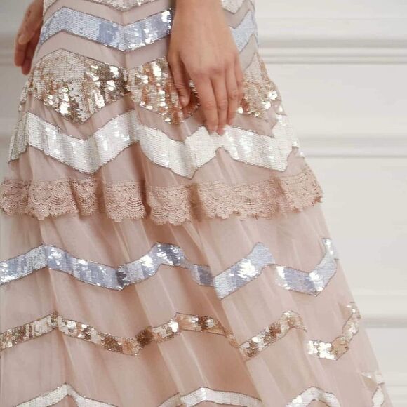 Needle & Thread
Alaska sequin-embellished tulle dress - Picture 6 of 10